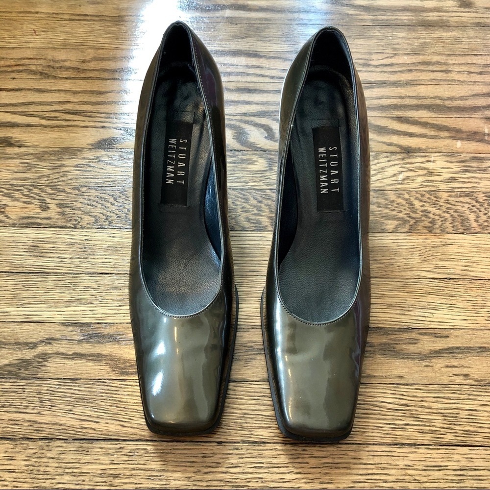 Stuart Weitzman Vintage Y2K Square Toe Olive Green Patent Leather Pumps | 7.5​​